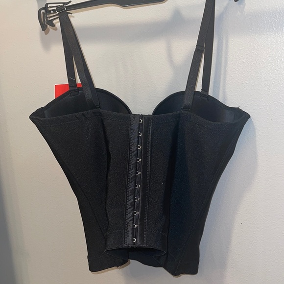 ❤️NEW!!!❤️Strm Line Shaping Cami. 36C. - Picture 6 of 16